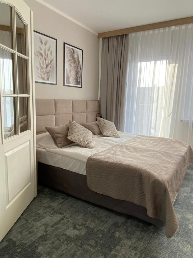 Senator Bed and Breakfast Κατοβίτσε Εξωτερικό φωτογραφία
