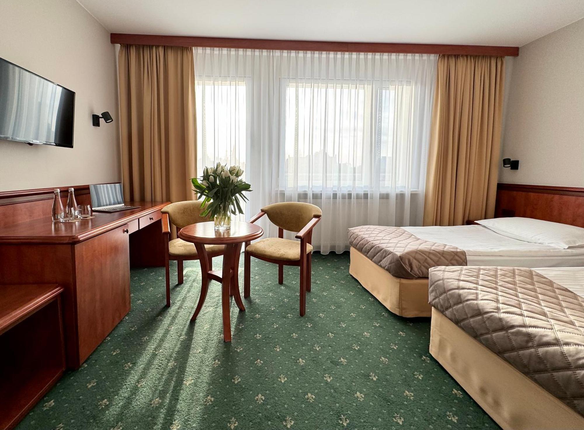 Senator Bed and Breakfast Κατοβίτσε Εξωτερικό φωτογραφία